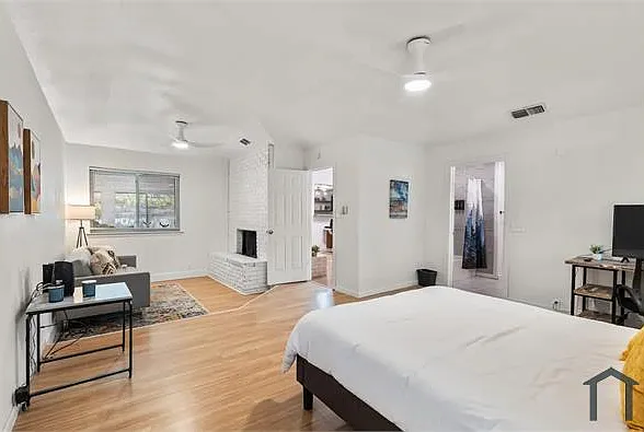 5 bed, 2108 sqft, $3,500 — Photo 3