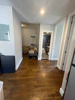 Rented by Delmark Realty LLC | media 29