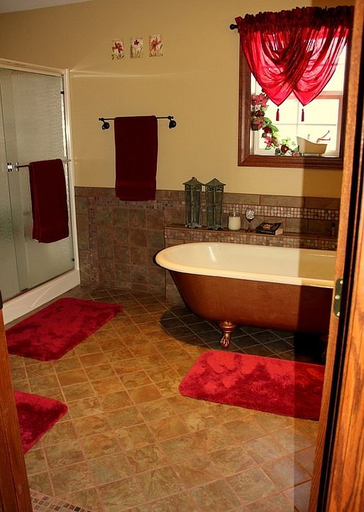 Master shower and bath