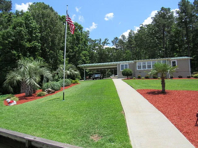 64 Bay Point photo 1