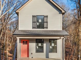 951 Oak Ln, Clarksville, TN 37040