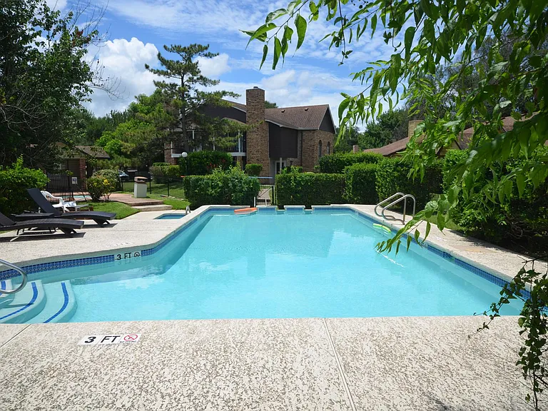 Community pool