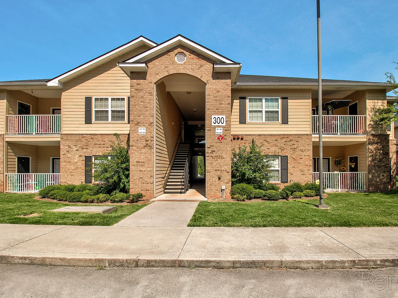Airway Ridge Apartments — Photo 2