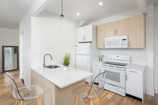 Rented by Bold New York | media 36