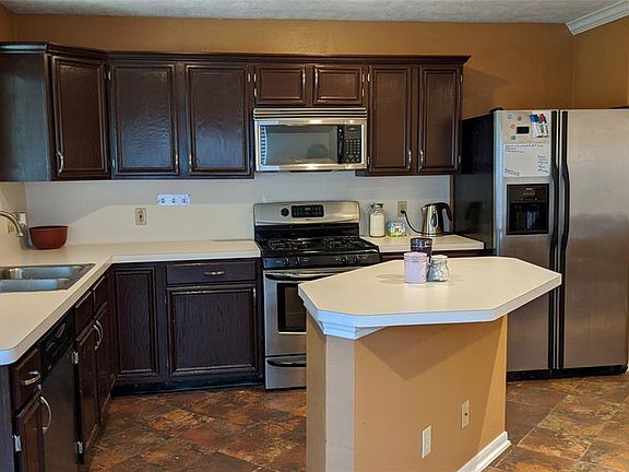 4th image of 4911 Red Lantern Dr