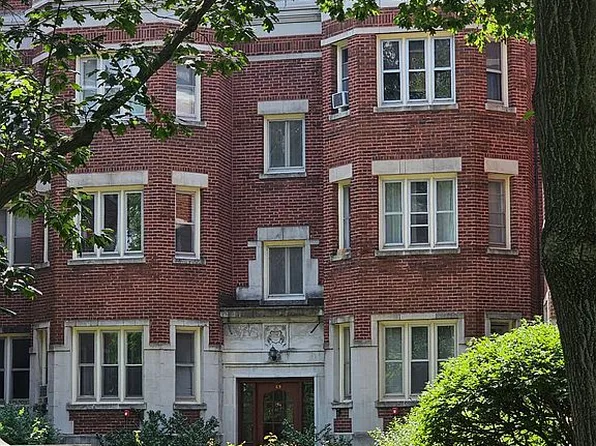 69 Longcommon Rd #3D, Riverside, IL 60546