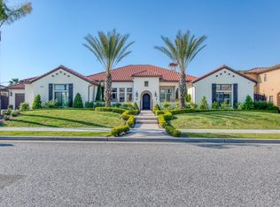 2061 E Sawgrass Ave, Fresno, CA