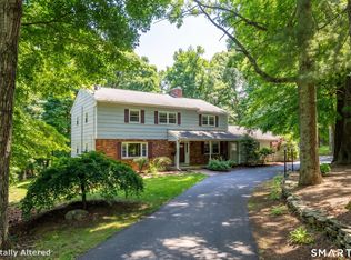 33 Hurds Hill Road, Woodbury, CT 06798