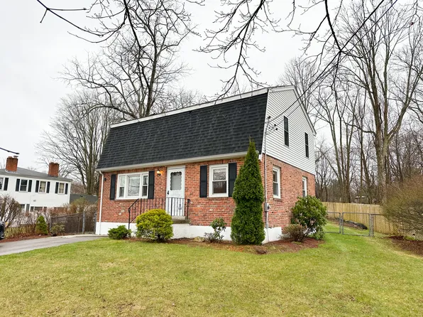504 N Central St, East Bridgewater, MA 02333
