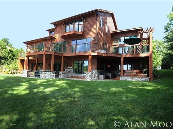 4th image of 5654 Arroyo Vista Dr N