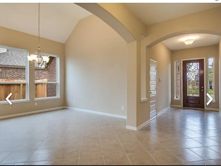4 bed, 3.0 bath, 2520 sqft, $2,650 — Photo 4