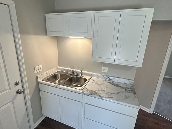 2nd image of 1121 Jennette Ave NW APT 2