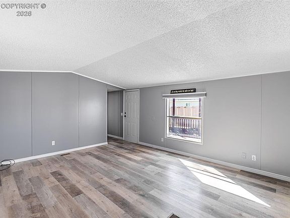 3rd image of 205 Illinois St
