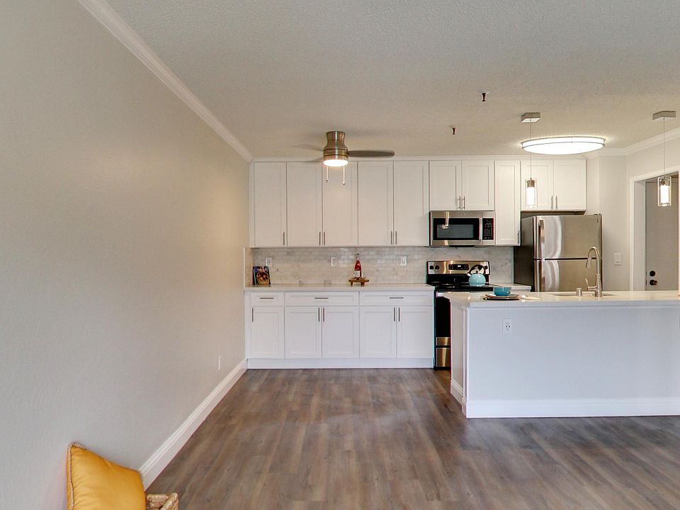 1st image of 378 Van Buren Ave #2ef1c2a5f