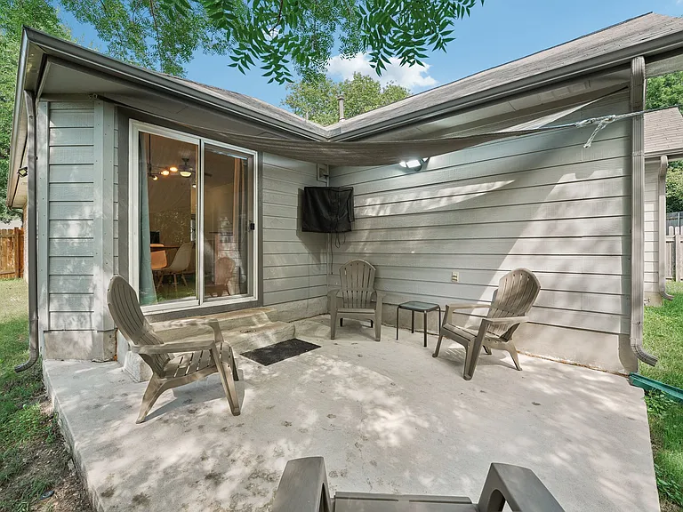 1620 Rosewood Ct — Photo 27