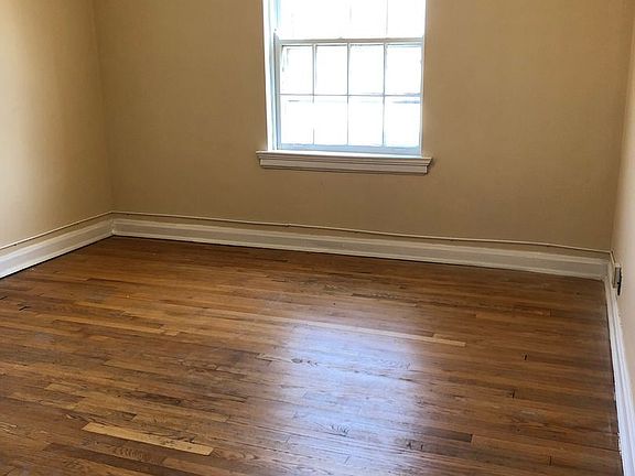 3rd image of 1429 Martha Washington Dr #306