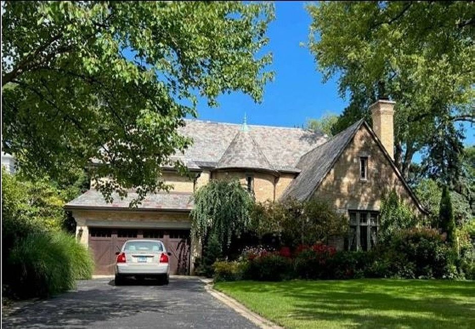 2604 Blackhawk Rd, Wilmette, IL 60091 Zillow