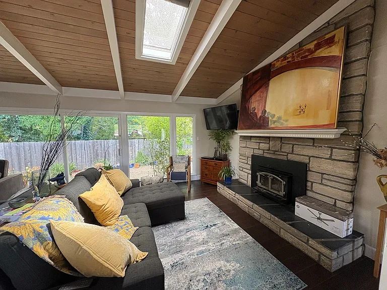 Grove Ln — Photo 6