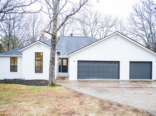 1111 N Crossover Rd, Fayetteville, AR 72701