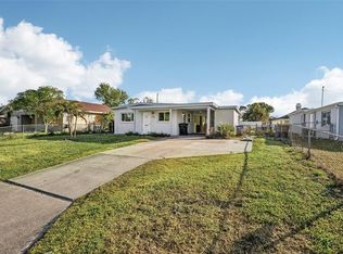 1040 Roberta St, Venice, FL 34285