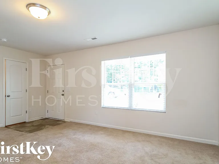 1909 Allyson Ave — Photo 4