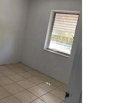 3rd image of 12060 N Miami Ave