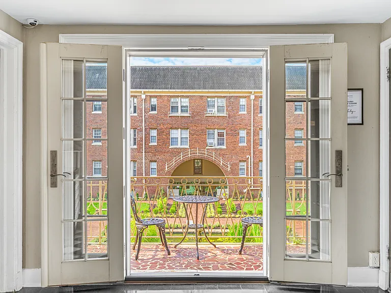 French doors looking out to the Kew Gardens Courtyard
