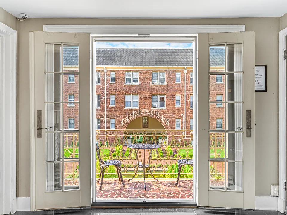 French doors looking out to the Kew Gardens Courtyard