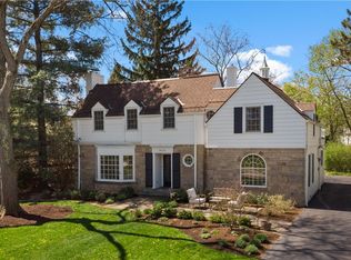 2674 Cranlyn Rd, Shaker Heights, OH 44122