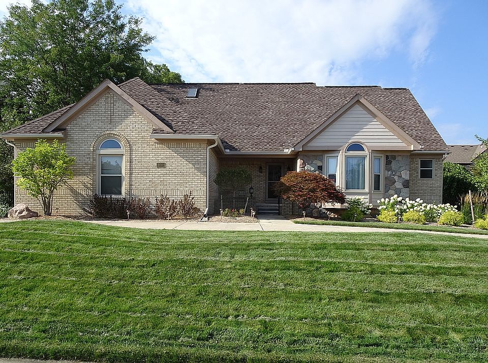 1st image of 18710 Manor Ln
