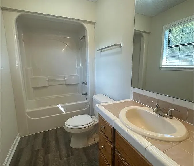 8470 Rutherford Dr — Photo 9