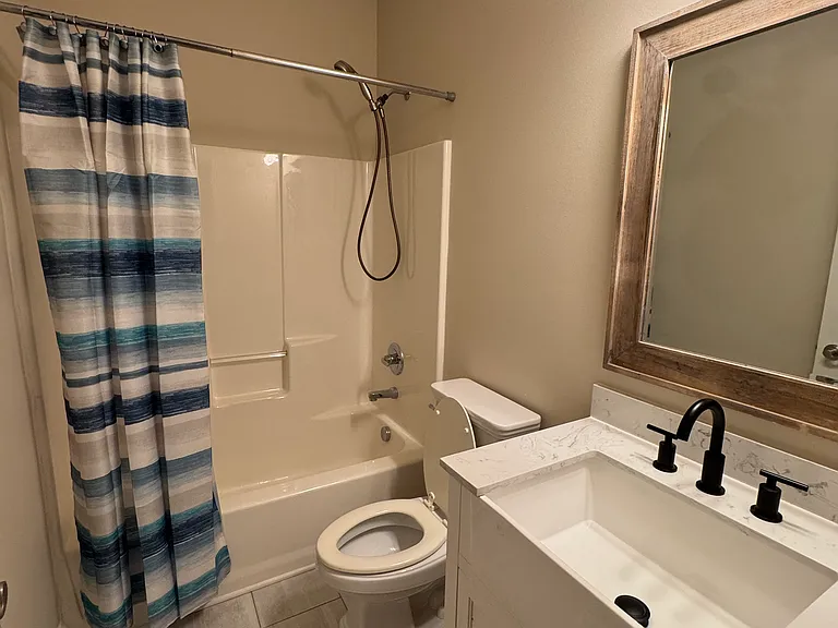 1731 Bellshire Way — Photo 6