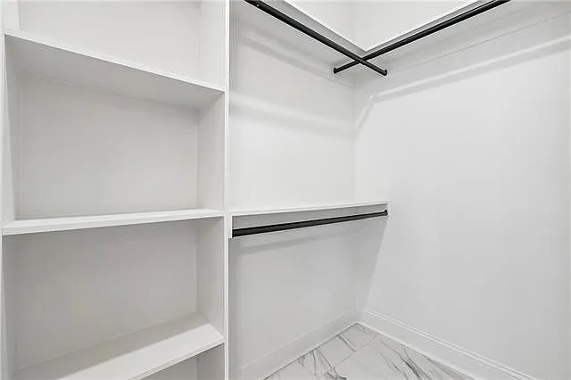 2033 Conti St — Photo 17