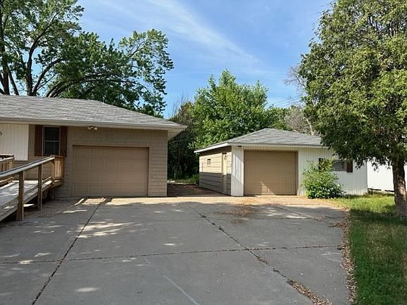 3rd image of 7516 67th Ave N