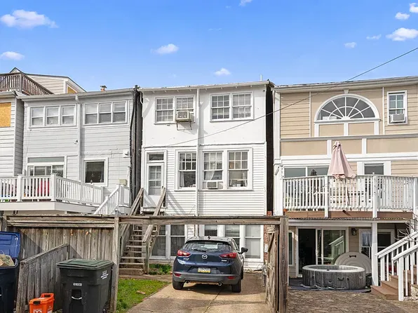 3852 Beecher St NW, Washington, DC 20007