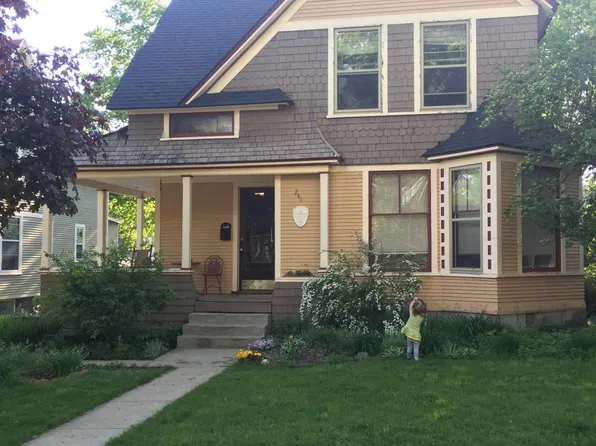 241 Charles Ave SE, Grand Rapids, MI 49503