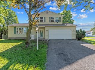 5001 Driftwood Dr, Liverpool, NY 13088