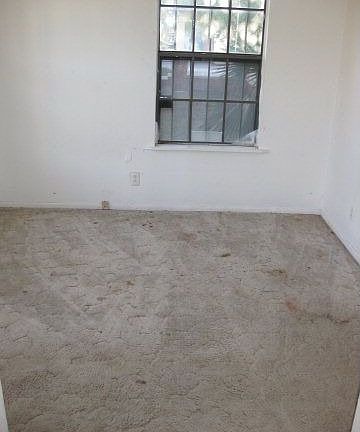 3rd image of 543 E Austin Ave