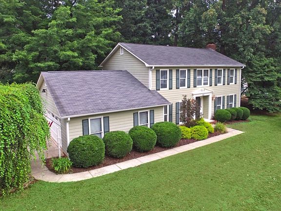 2nd image of 818 Brightmoor Dr