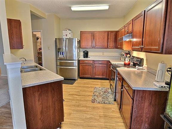 4th image of 443 Goose Creek Way