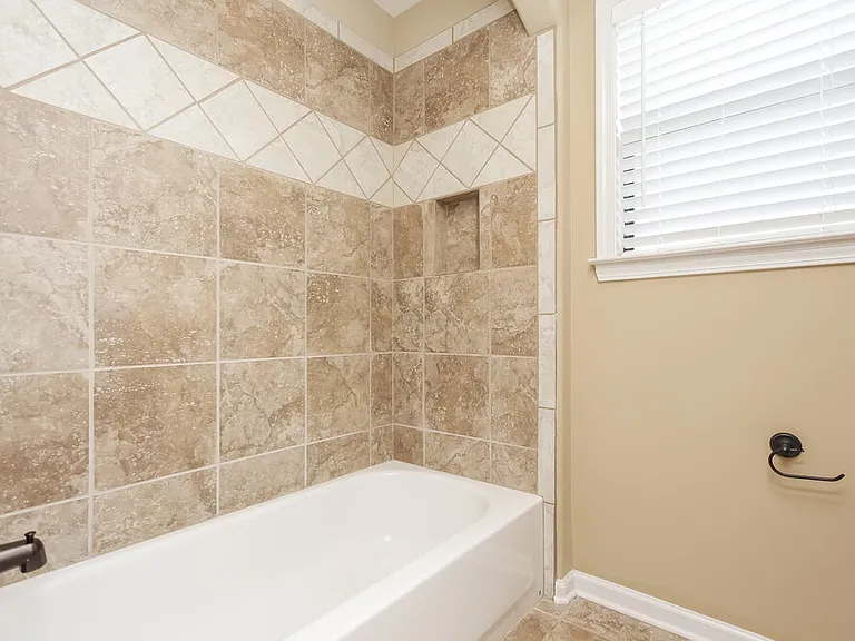 55 Misty Meadows Cv — Photo 22