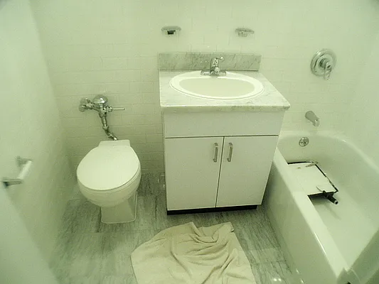 Rented by City Connections Realty | media 2