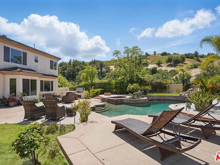 4040 Leighton Point Rd — Photo 19
