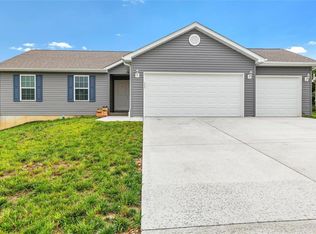 109 Linder Ln, Winfield, MO 63389