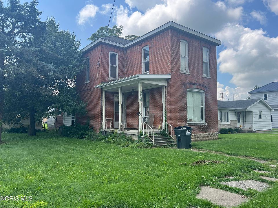 1st image of 214 E Merrin St
