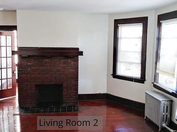 4th image of 131 Park Pl APT 2