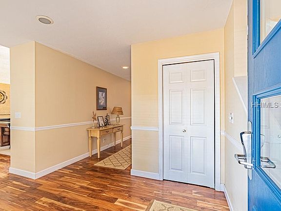 3rd image of 33 Water Oak Dr