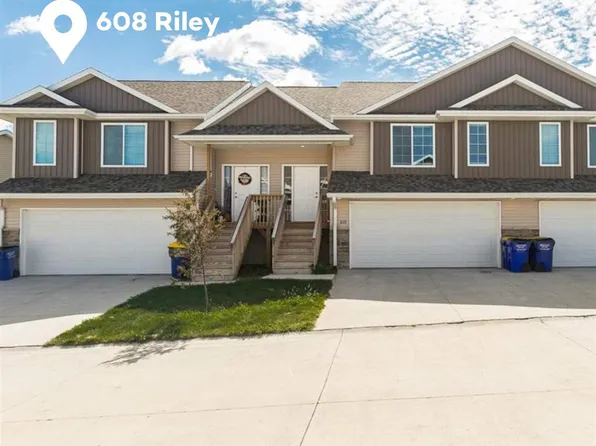608 Riley Ln, West Branch, IA 52358