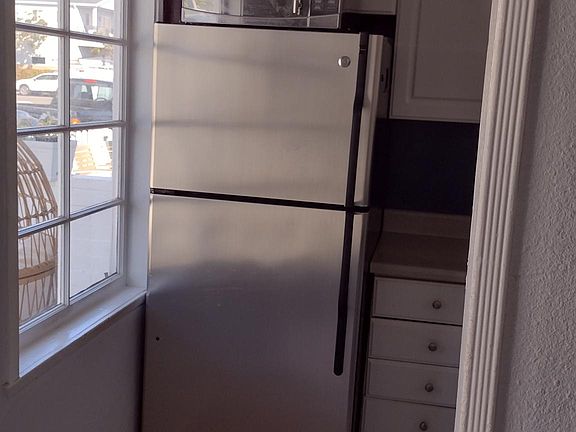 3rd image of 124 42nd St