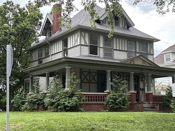 2530 Felix St, Saint Joseph, MO 64501